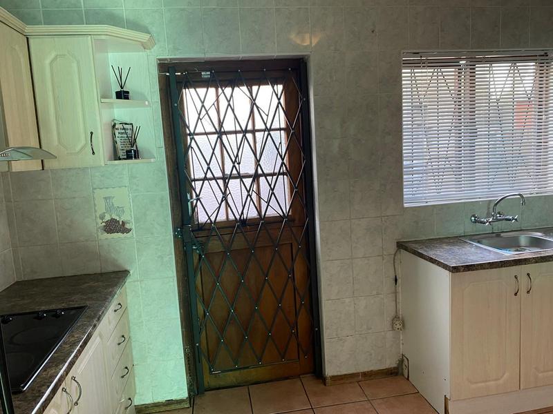 3 Bedroom Property for Sale in The Connifers Western Cape